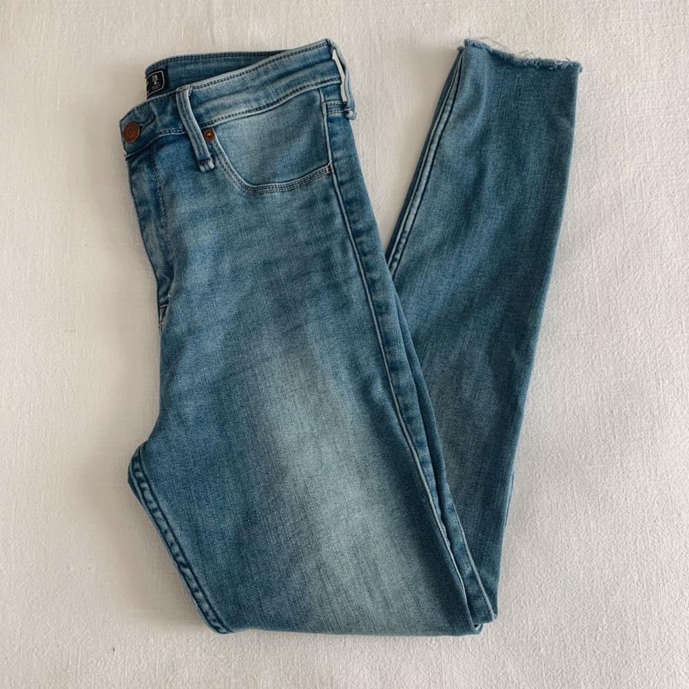 Abercrombie high rise jean legging